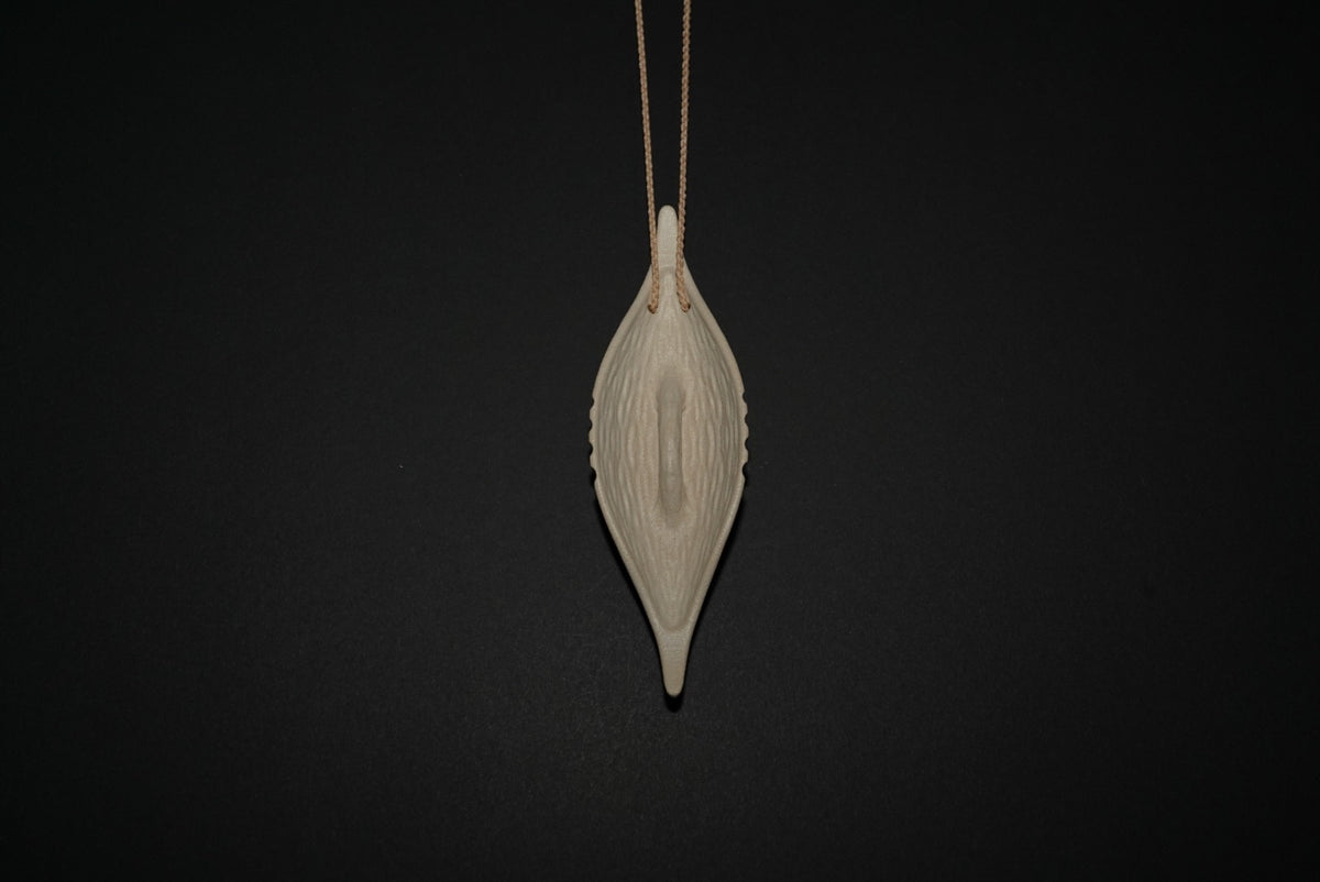 Large Fluted Broad Shield